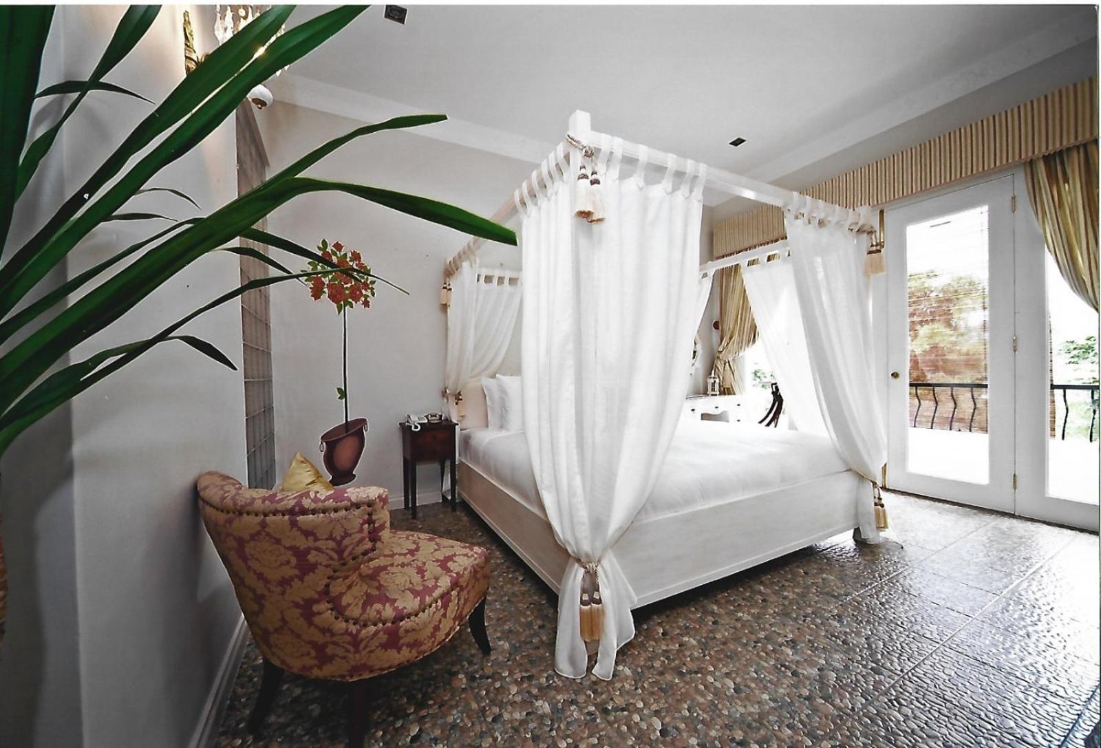 Indulgence Living Hotel