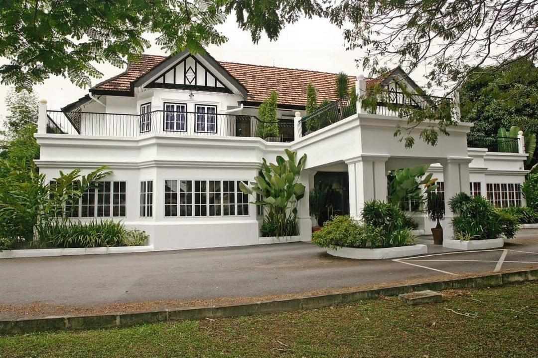 Indulgence Living Hotel