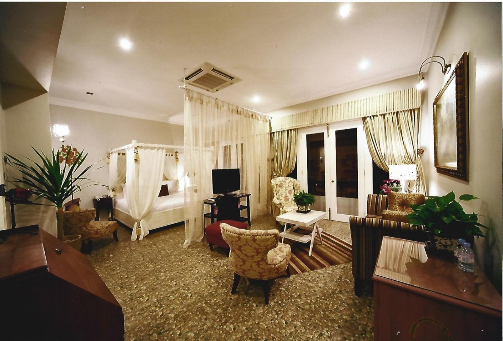 Hotel Indulgence Living 3*