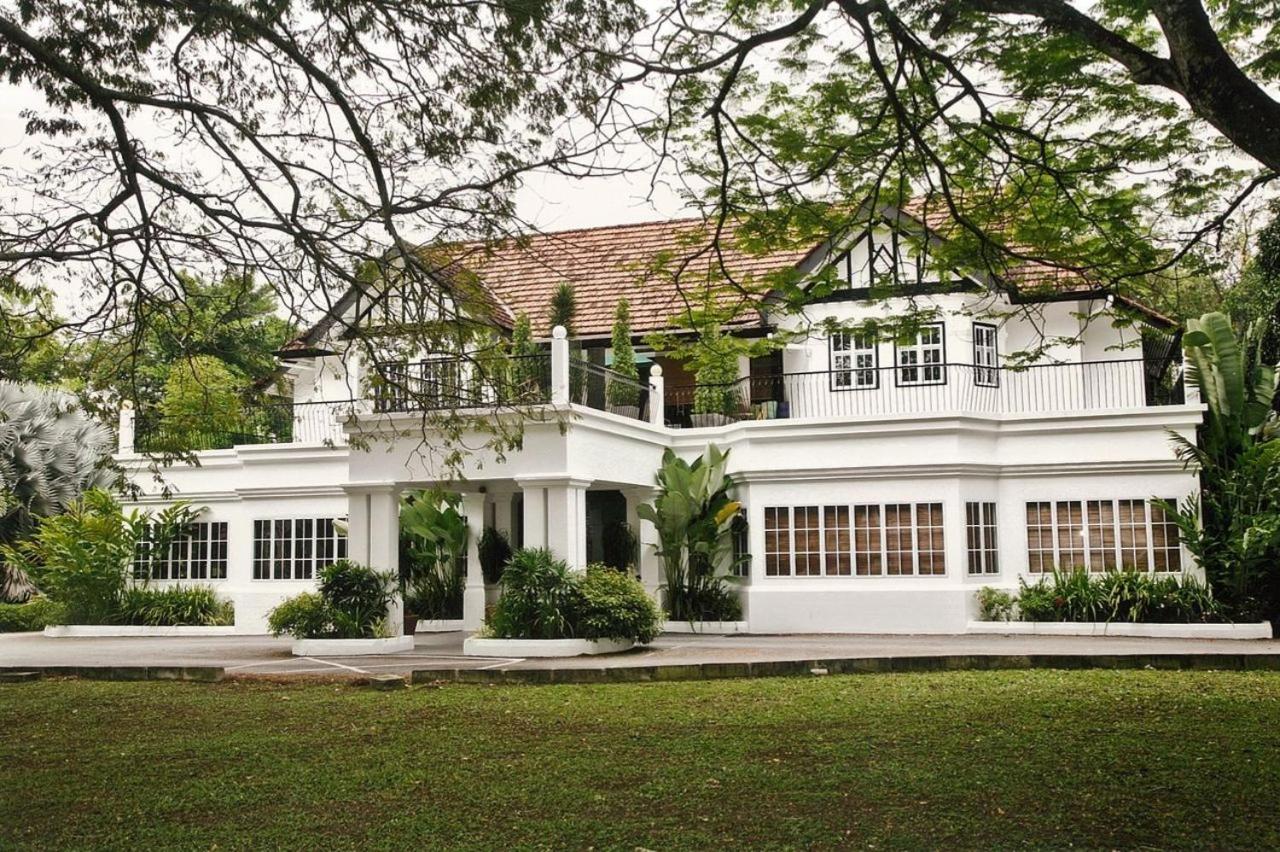 Indulgence Living 3*